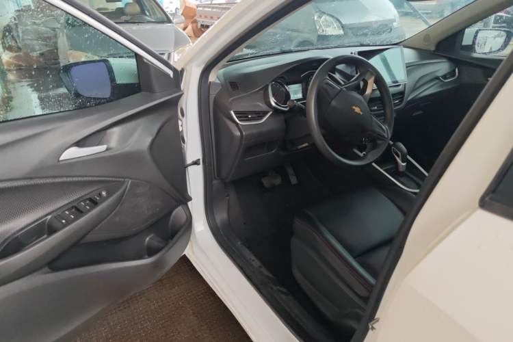 Used Chevrolet Cavalier 2021 325T Automatic Enjoyment Edition Driver Seat