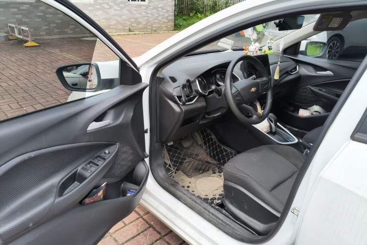 Used Chevrolet Cavalier 2021 325T Automatic Enjoyment Edition Driver Seat