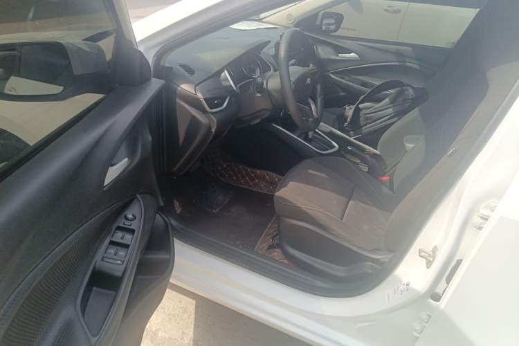 Used Chevrolet Cavalier 2021 325T Automatic Enjoyment Edition Driver Seat