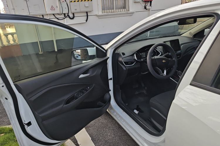 Used Chevrolet Cavalier 2021 325T Automatic Enjoyment Edition Driver Seat