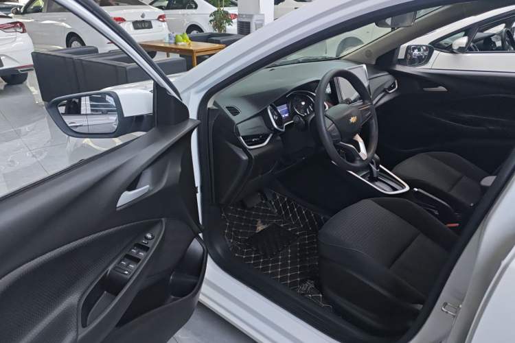 Used Chevrolet Cavalier 2021 325T Automatic Enjoyment Edition Driver Seat