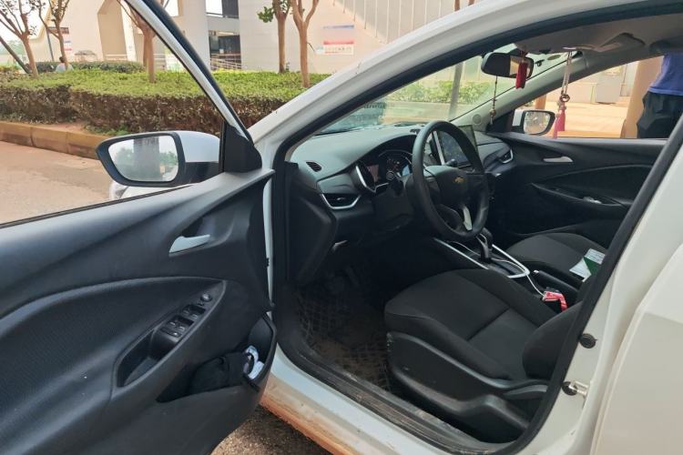 Used Chevrolet Cavalier 2021 325T Automatic Enjoyment Edition Driver Seat