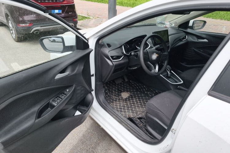 Used Chevrolet Cavalier 2021 325T Automatic Enjoyment Edition Driver Seat