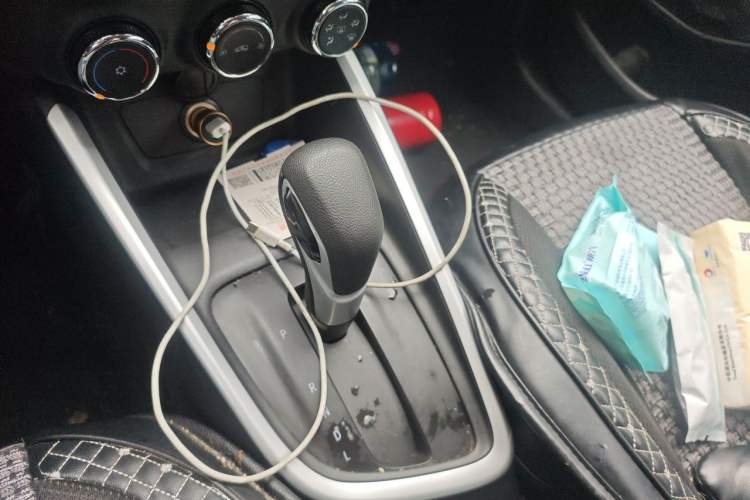 Used Chevrolet Cavalier 2021 325T Automatic Enjoyment Edition Gear Lever