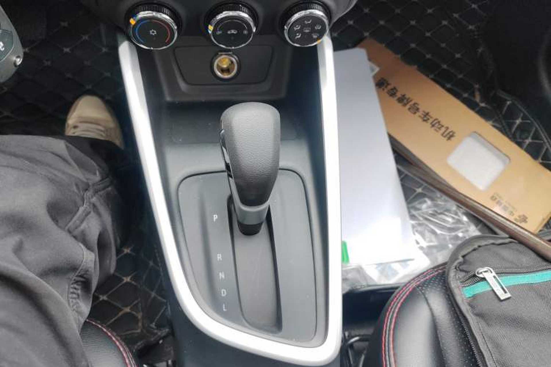 Used Chevrolet Cavalier 2021 325T Automatic Enjoyment Edition Gear Lever