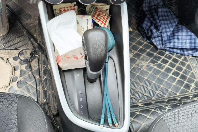 Used Chevrolet Cavalier 2021 325T Automatic Enjoyment Edition Gear Lever