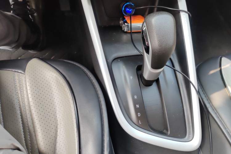 Used Chevrolet Cavalier 2021 325T Automatic Enjoyment Edition Gear Lever