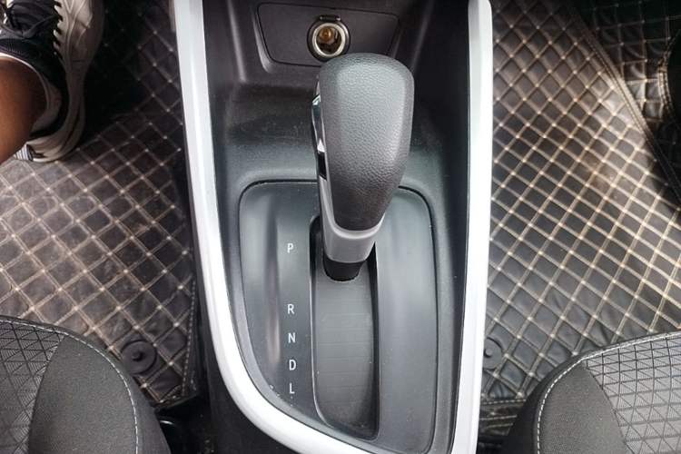 Used Chevrolet Cavalier 2021 325T Automatic Enjoyment Edition Gear Lever
