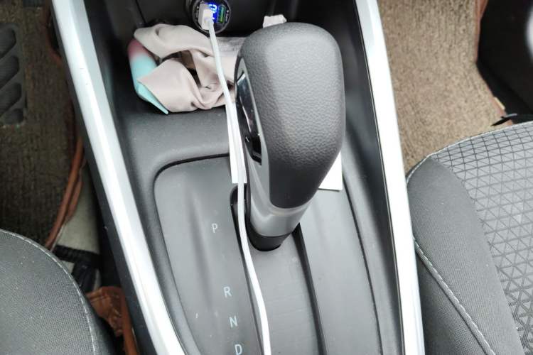 Used Chevrolet Cavalier 2021 325T Automatic Enjoyment Edition Gear Lever