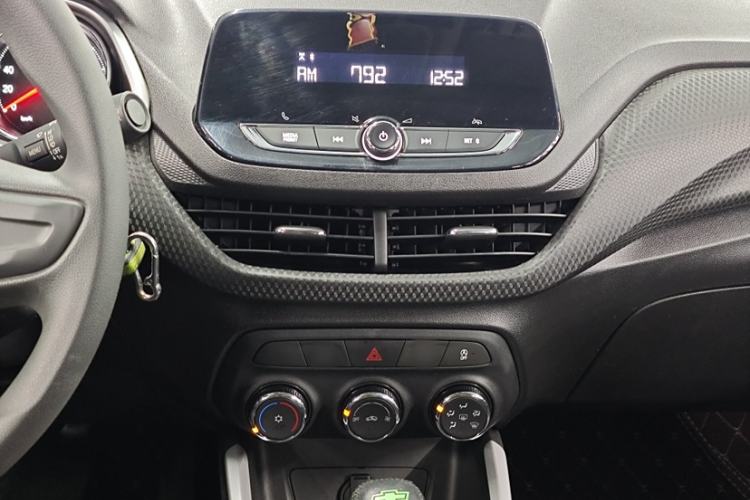 Used Chevrolet Cavalier 2021 325T Automatic Enjoyment Edition Gear Lever