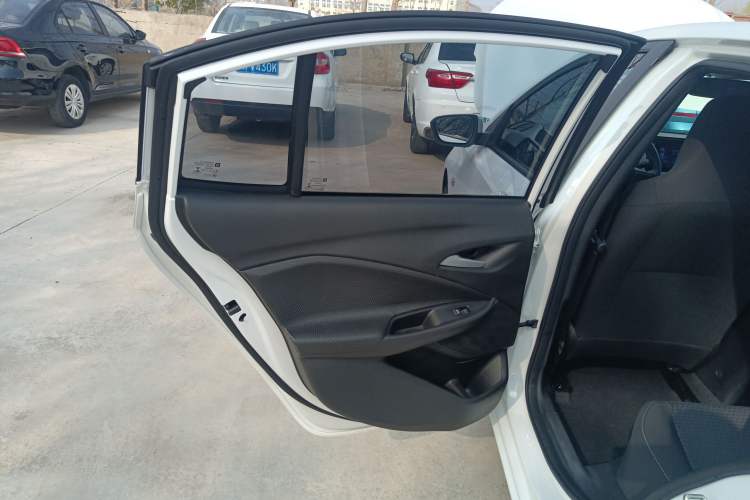 Used Chevrolet Cavalier 2021 325T Automatic Enjoyment Edition Interior 5
