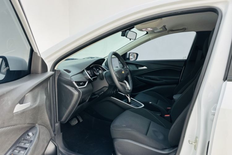 Used Chevrolet Cavalier 2021 325T Automatic Enjoyment Edition Interior 7