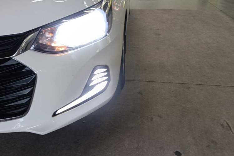 Used Chevrolet Cavalier 2021 325T Automatic Enjoyment Edition Left Front Headlight