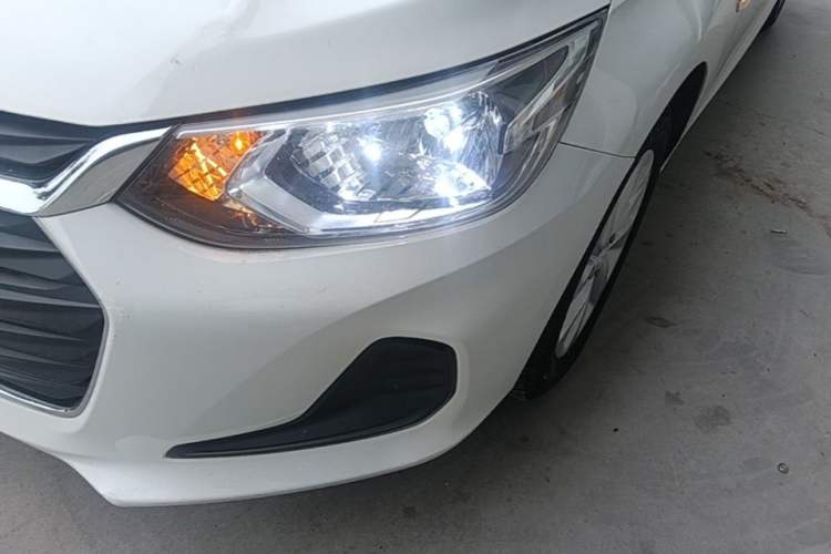 Used Chevrolet Cavalier 2021 325T Automatic Enjoyment Edition Left Front Headlight
