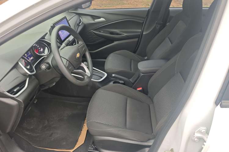 Used Chevrolet Cavalier 2021 325T Automatic Enjoyment Edition Left Front Seat