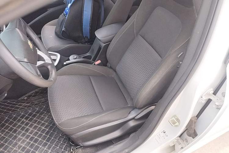 Used Chevrolet Cavalier 2021 325T Automatic Enjoyment Edition Left Front Seat