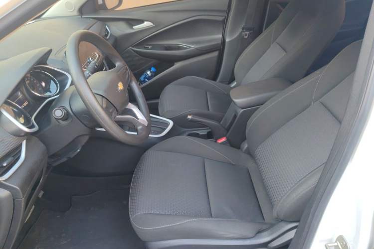 Used Chevrolet Cavalier 2021 325T Automatic Enjoyment Edition Left Front Seat