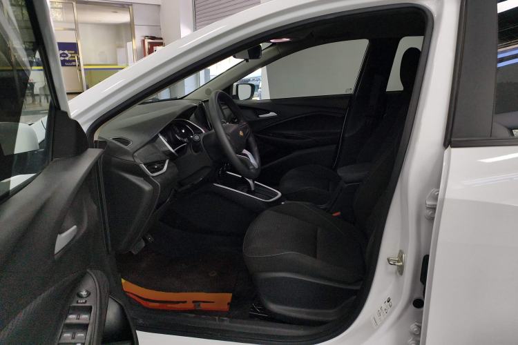 Used Chevrolet Cavalier 2021 325T Automatic Enjoyment Edition Left Front Seat