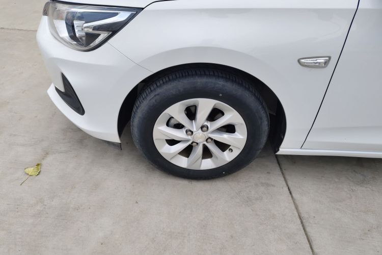 Used Chevrolet Cavalier 2021 325T Automatic Enjoyment Edition Left Front Wheel Hub