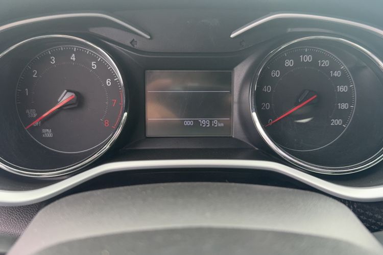 Used Chevrolet Cavalier 2021 325T Automatic Enjoyment Edition Odometer Close Up