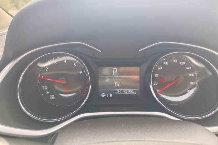 Used Chevrolet Cavalier 2021 325T Automatic Enjoyment Edition Odometer Close Up