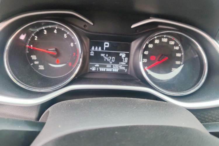 Used Chevrolet Cavalier 2021 325T Automatic Enjoyment Edition Odometer Close Up