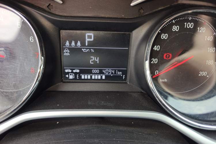Used Chevrolet Cavalier 2021 325T Automatic Enjoyment Edition Odometer Close Up