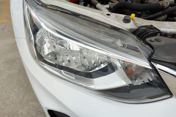 Used Chevrolet Cavalier 2021 325T Automatic Enjoyment Edition Right Front Headlight
