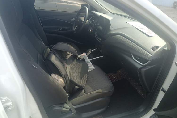 Used Chevrolet Cavalier 2021 325T Automatic Enjoyment Edition Right Front Seat