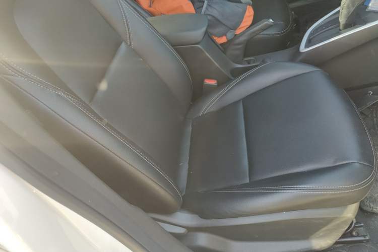 Used Chevrolet Cavalier 2021 325T Automatic Enjoyment Edition Right Front Seat