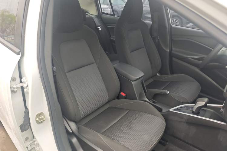 Used Chevrolet Cavalier 2021 325T Automatic Enjoyment Edition Right Front Seat
