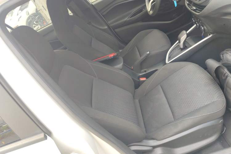 Used Chevrolet Cavalier 2021 325T Automatic Enjoyment Edition Right Front Seat