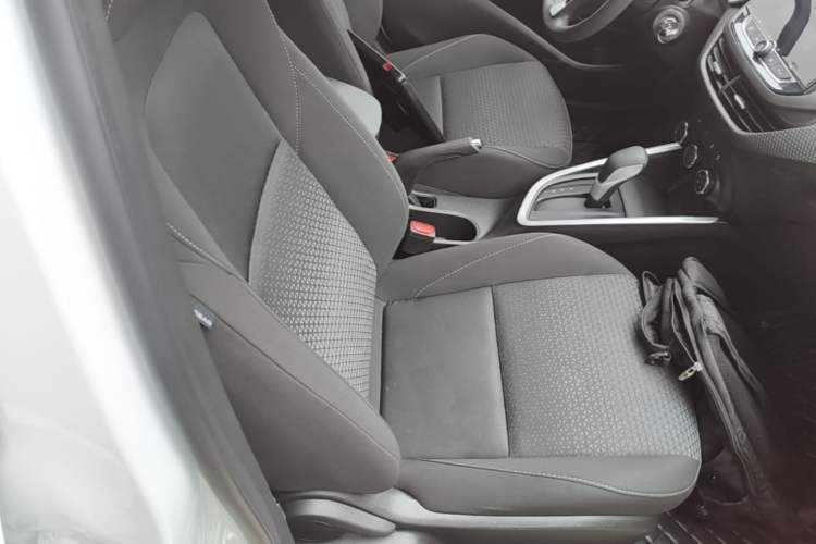 Used Chevrolet Cavalier 2021 325T Automatic Enjoyment Edition Right Front Seat
