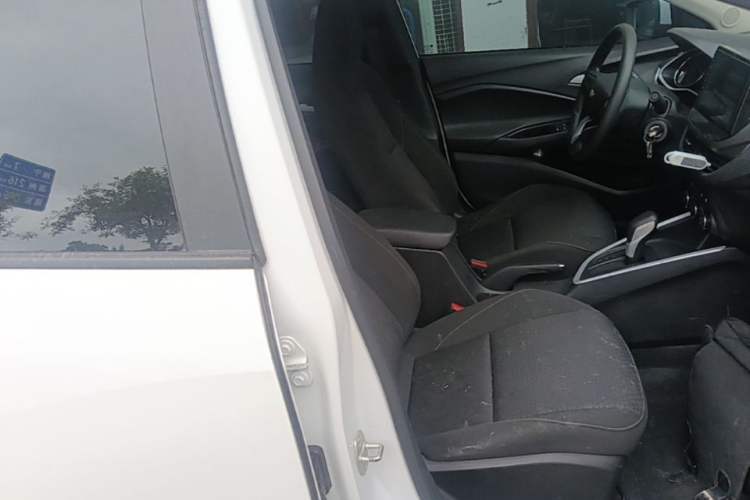 Used Chevrolet Cavalier 2021 325T Automatic Enjoyment Edition Right Front Seat