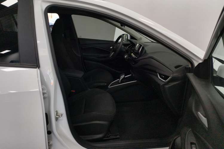 Used Chevrolet Cavalier 2021 325T Automatic Enjoyment Edition Right Front Seat