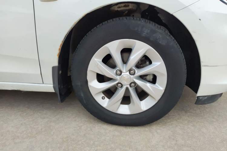 Used Chevrolet Cavalier 2021 325T Automatic Enjoyment Edition Right Front Wheel Hub