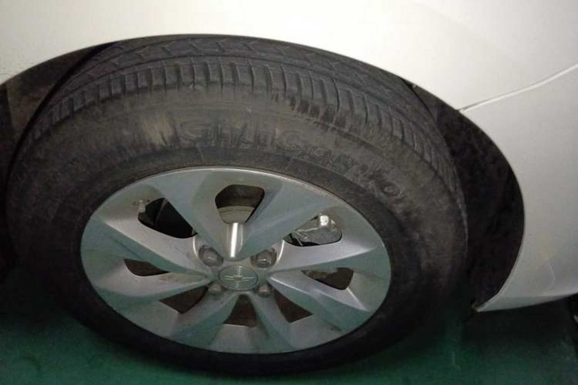 Used Chevrolet Cavalier 2021 325T Automatic Enjoyment Edition Right Front Wheel Hub