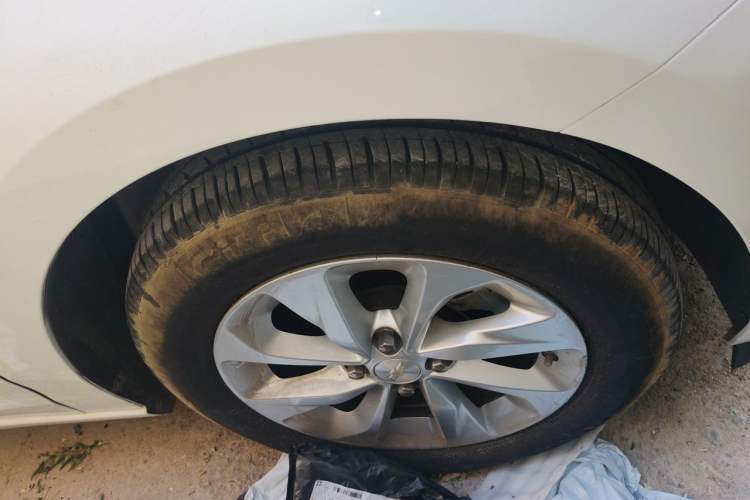 Used Chevrolet Cavalier 2021 325T Automatic Enjoyment Edition Right Front Wheel Hub