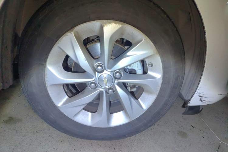 Used Chevrolet Cavalier 2021 325T Automatic Enjoyment Edition Right Front Wheel Hub