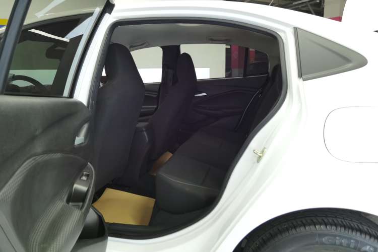 Used Chevrolet Cavalier 2021 325T Automatic Enjoyment Edition Right Rear Seat