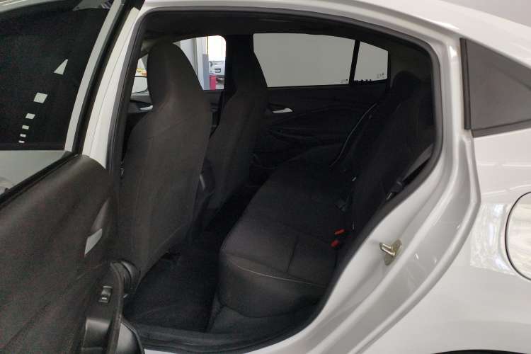 Used Chevrolet Cavalier 2021 325T Automatic Enjoyment Edition Right Rear Seat