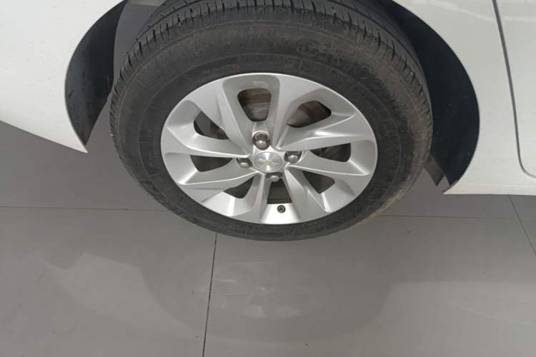 Used Chevrolet Cavalier 2021 325T Automatic Enjoyment Edition Right Rear Wheel Hub