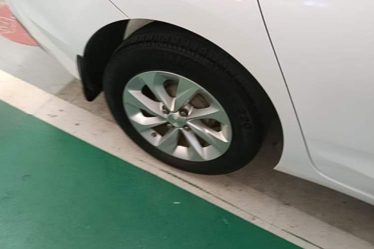 Used Chevrolet Cavalier 2021 325T Automatic Enjoyment Edition Right Rear Wheel Hub