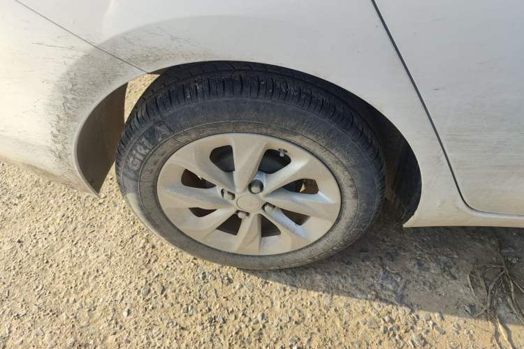 Used Chevrolet Cavalier 2021 325T Automatic Enjoyment Edition Right Rear Wheel Hub