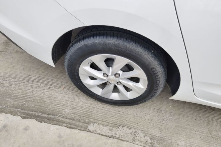 Used Chevrolet Cavalier 2021 325T Automatic Enjoyment Edition Right Rear Wheel Hub