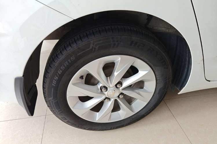 Used Chevrolet Cavalier 2021 325T Automatic Enjoyment Edition Right Rear Wheel Hub