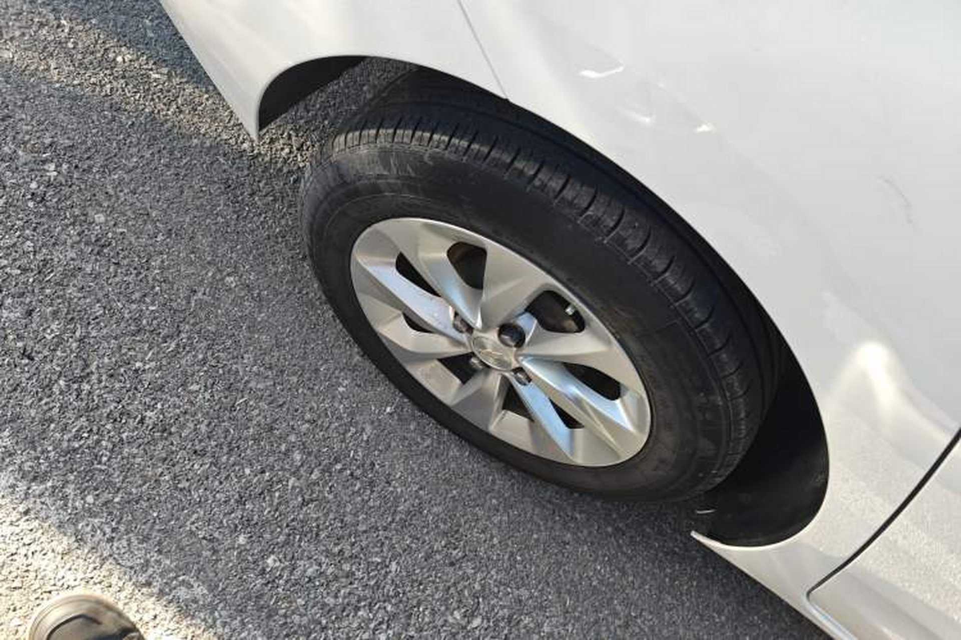 Used Chevrolet Cavalier 2021 325T Automatic Enjoyment Edition Right Rear Wheel Hub