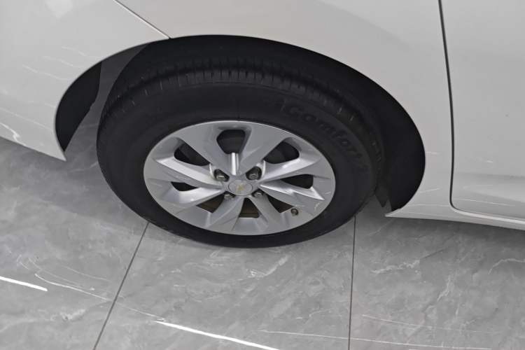 Used Chevrolet Cavalier 2021 325T Automatic Enjoyment Edition Right Rear Wheel Hub