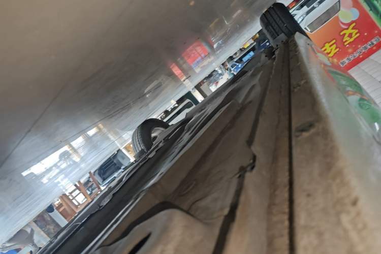 Used Chevrolet Cavalier 2021 325T Automatic Enjoyment Edition Right Side Sill