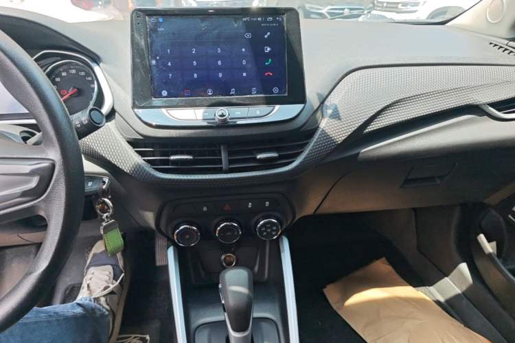 Used Chevrolet Cavalier 2022 325T Automatic Enjoyment Edition Audio And AC Panel